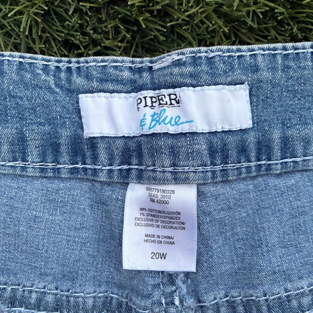 Piper & Blue Womens 20W 40x4 Medium Wash Distressed Denim Shorts Contrast Stitch - Picture 3 of 7